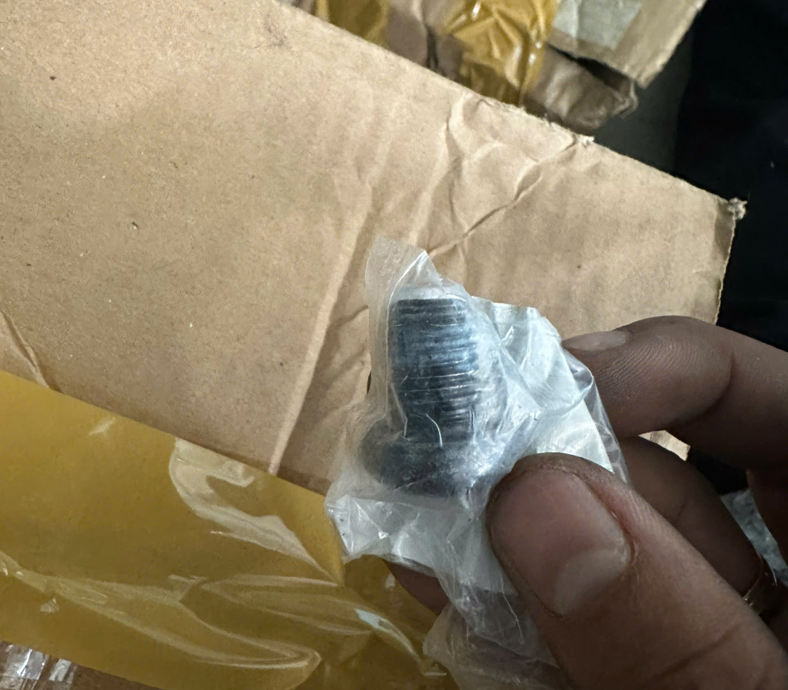 ỐC VẶN GHẾ XE VINFAST VF9 - CHÍNH HÃNG MỚI 100%