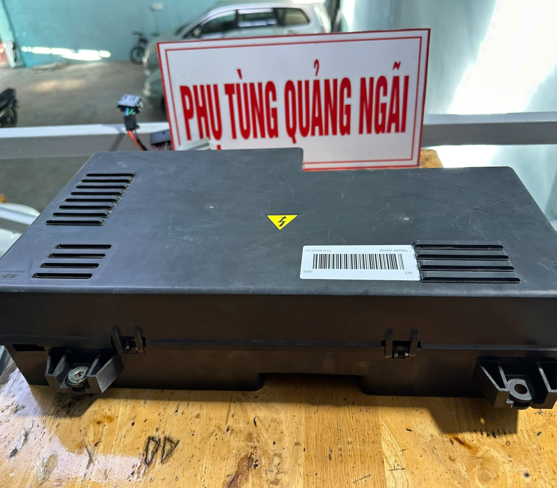 HỘP CẦU CHÌ BRO  VF8 CATL - TRONG PIN
