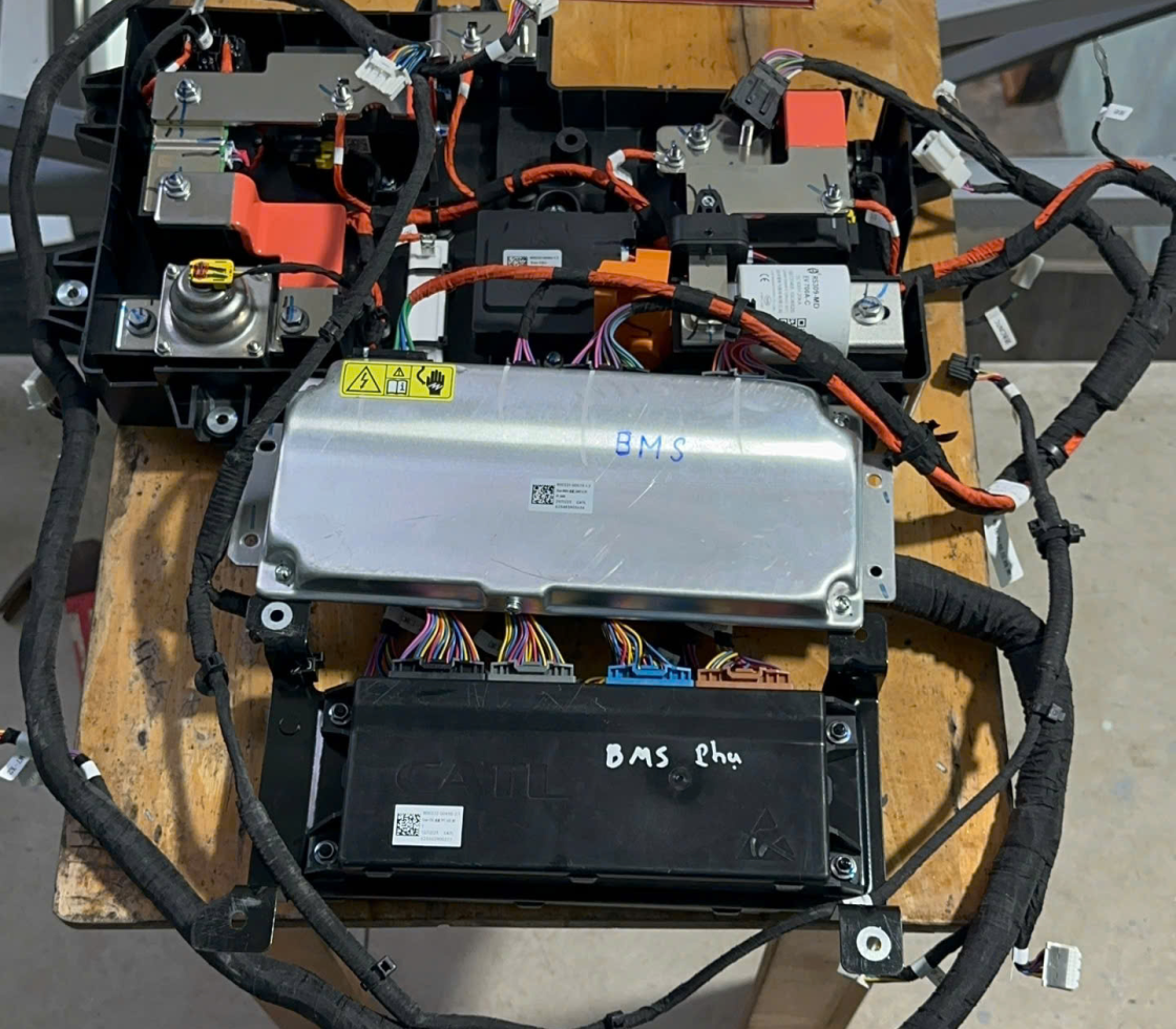 BCM điều khiển - trong Pin VF8 CATL