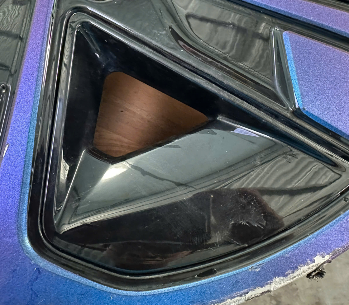 CHỤP ỐP NHỰA ĐEN MÂM VF9 ZIN - THÁO XE 90%