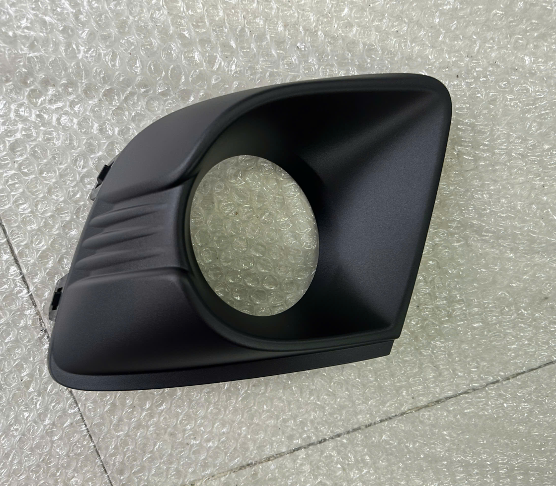 ỐP NHỰA ĐÈN GẦM CẢN TRƯỚC BÊN PHẢI FADIL - CHÍNH HÃNG MỚI 100%