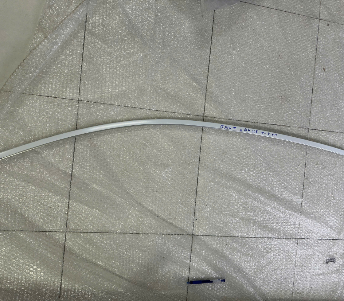 NẸP XI MẠ CROM CỬA TRƯỚC PHẢI PHÍA TRÊN NÓC LUX A - CHÍNH HÃNG MỚI 100%