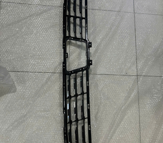 LƯỚI TẢN NHIỆT/LƯỚI NHỰA ĐEN DƯỚI CẢN TRƯỚC VFe34 - CHÍNH HÃNG MỚI 100%