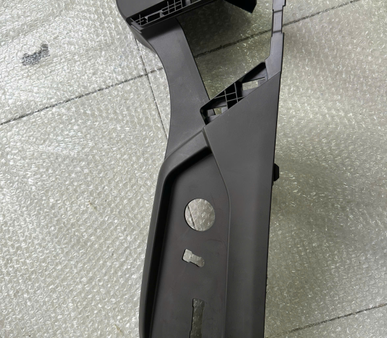 ỐP NHỰA BÊN HÔNG GHẾ BÊN TÀI XẾ LUX A/SA - CHÍNH HÃNG 100%